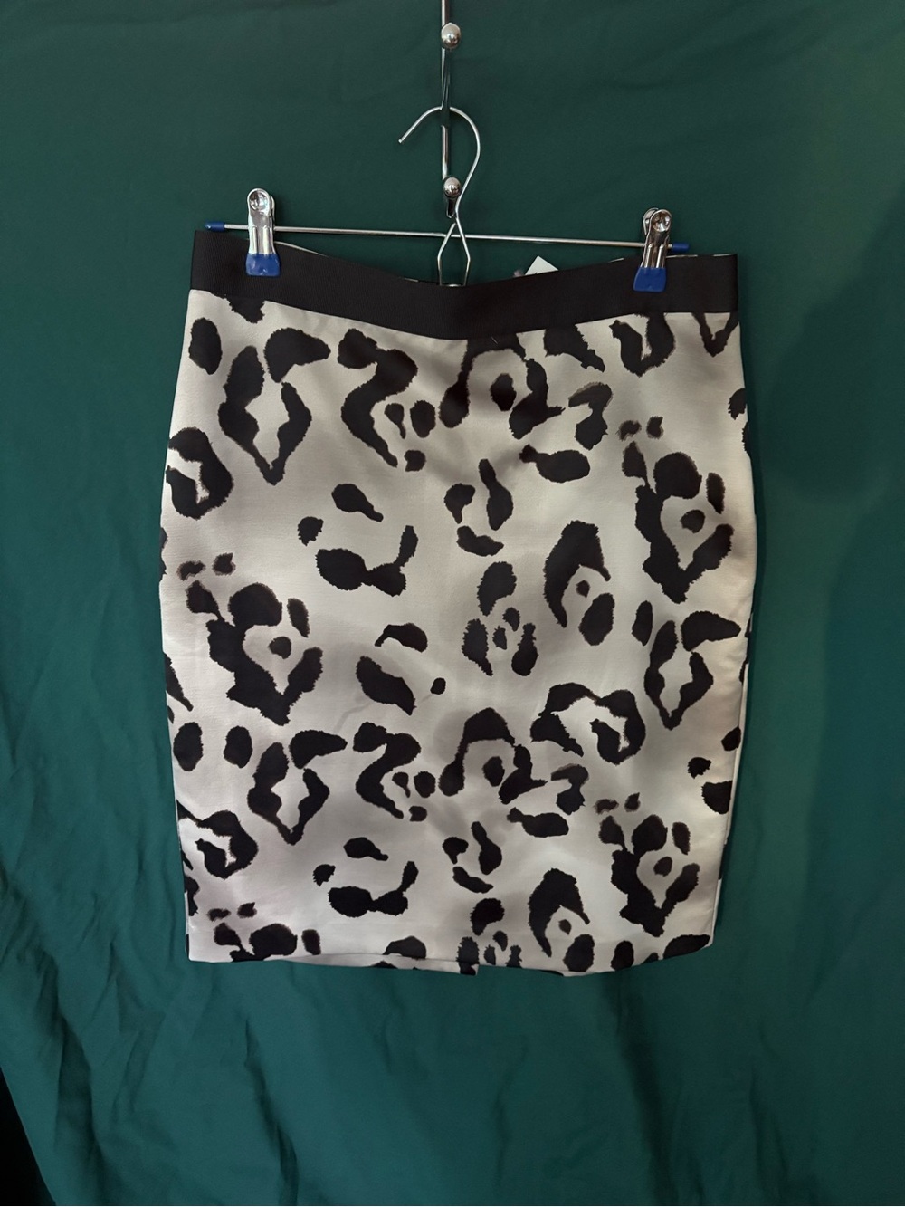Ann Taylor Black & White Leopard-Print Pencil Skirt